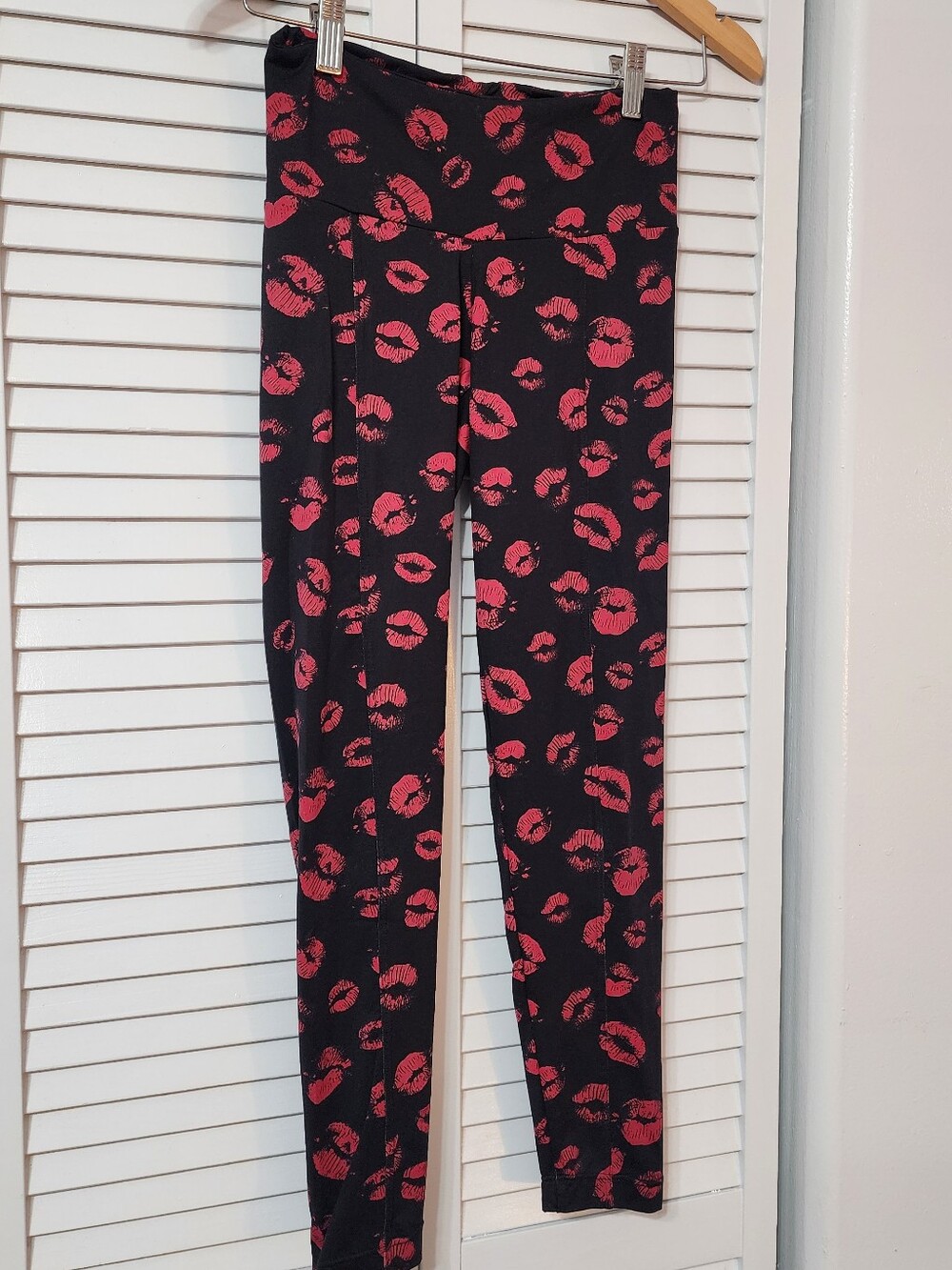 Black Leggings with Red Lip Print